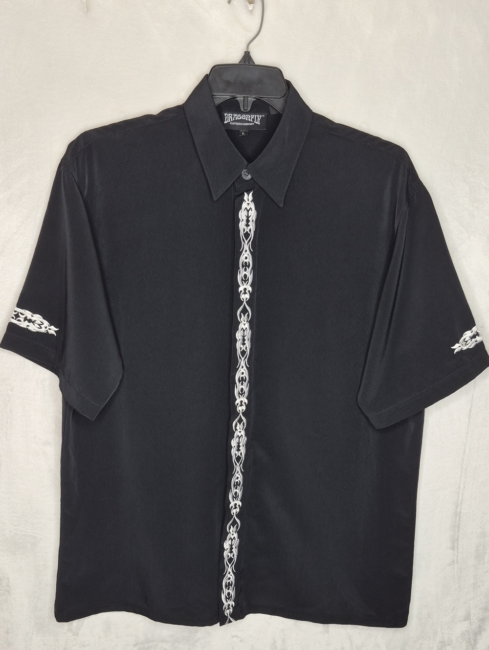 Vintage Dragonfly Clothing Company Embroidered Tribal Chain Shirt Black L